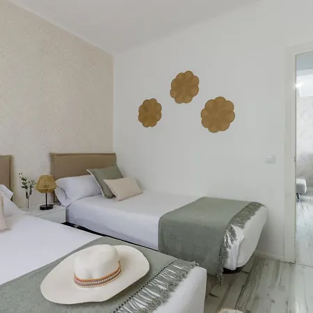 Apartment Living4malaga Enjoy *