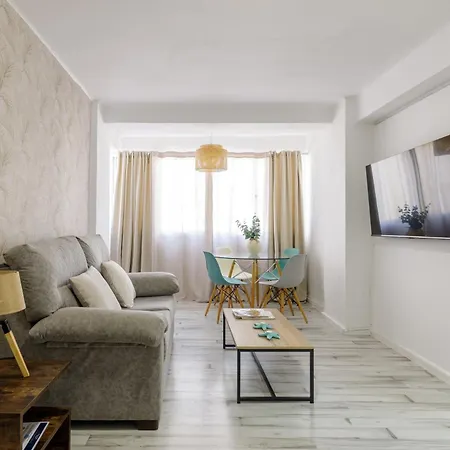 Apartment Living4malaga Enjoy *